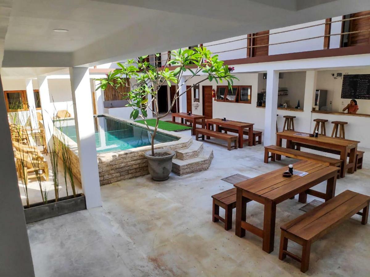 Gili Pirates Dive & Bnb Gili Trawangan Exterior photo